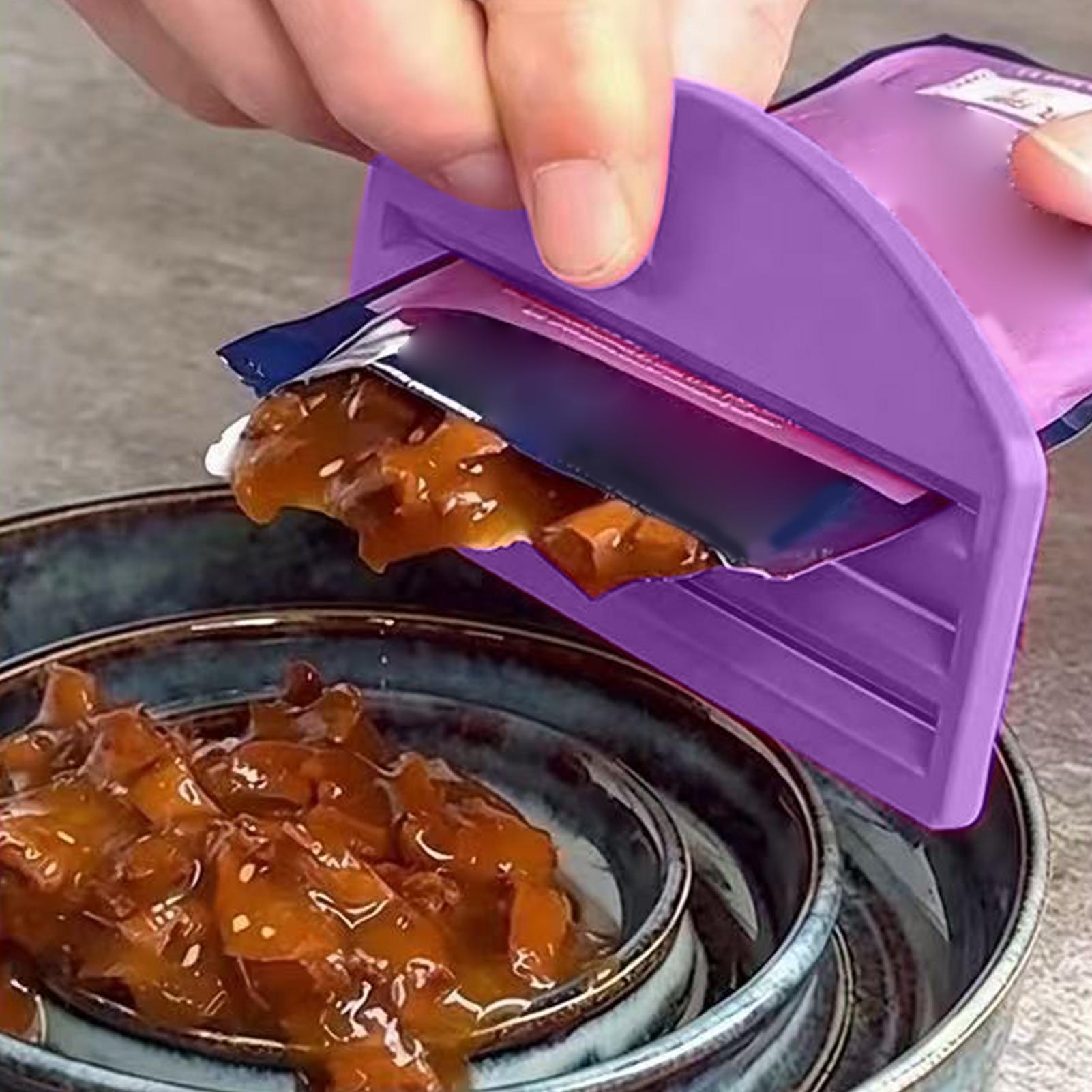 3D Printing In Food - เครื่องมือบีบอาหารแมว อุปกรณ์ช่วยให้อาหารสัตว์เลี้ยงเข้าปาก ดีไซน์กะทัดรัด วัสดุพลาสติกที่ถูกสุขอนามัย ที่ป้อนอาหารสัตว์เลี้ยงแบบไม่มีของเสีย